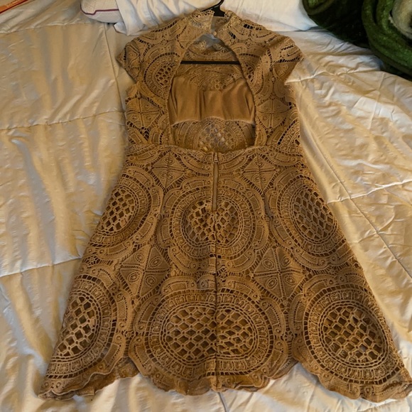 Dress - Picture 4 of 4